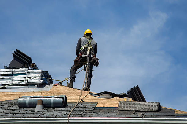 Professional Roofing technician working in New Straitsville, OH